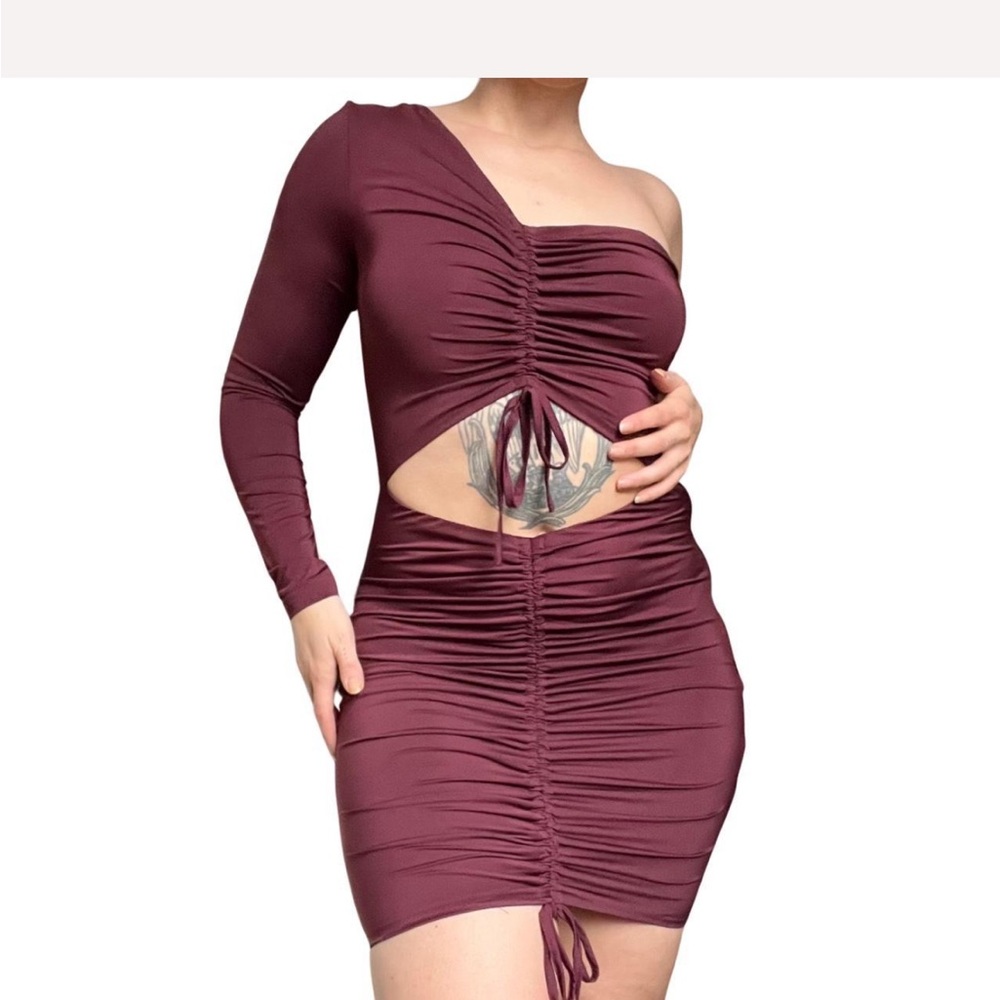 Elegant Burgundy One-Shoulder Dress